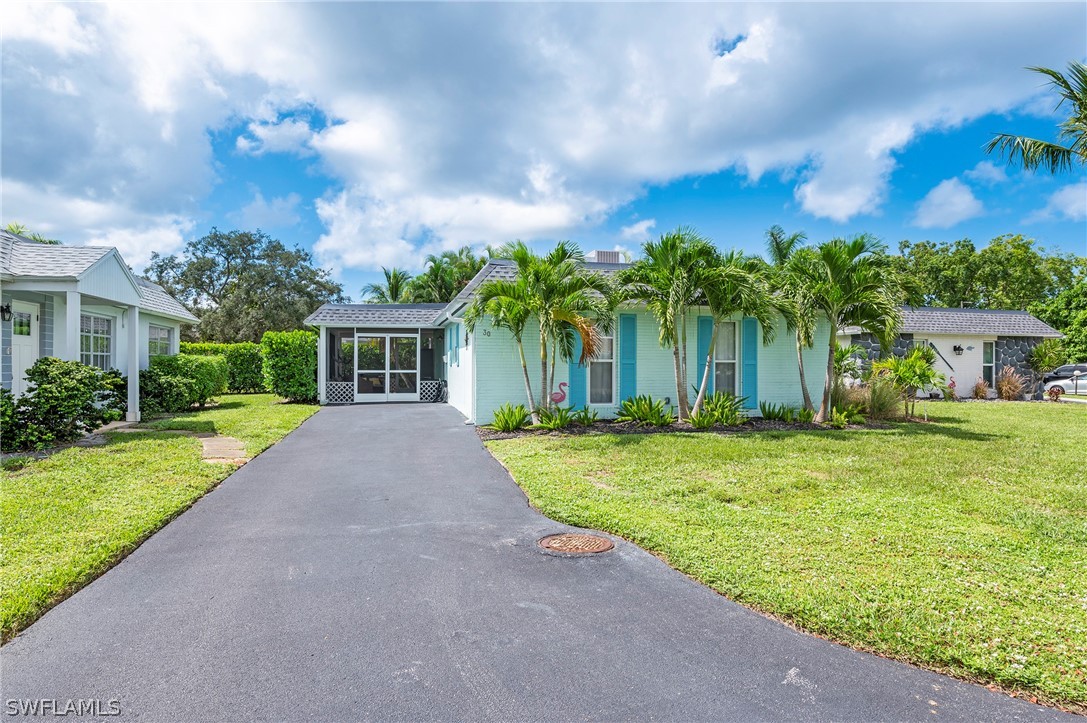 2 bed home in Naples