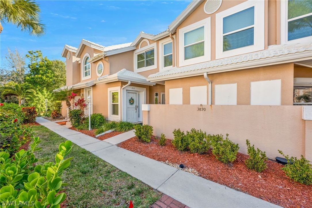 3 bed home in Bonita Springs