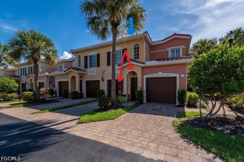 2 bed home in Estero