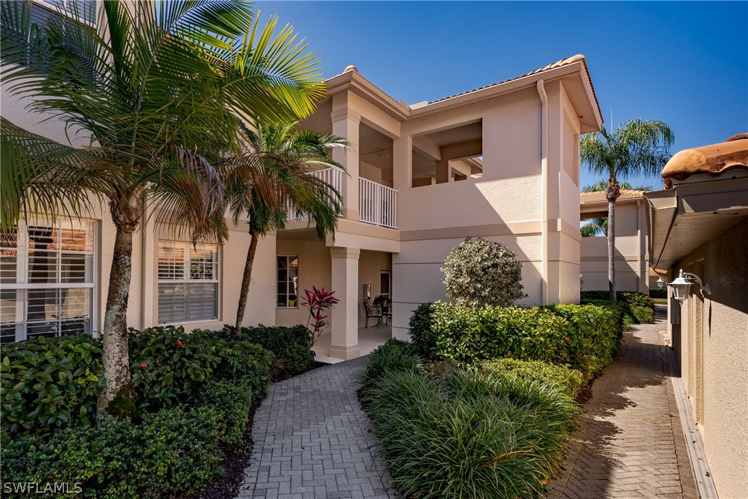 2 bed home in Naples