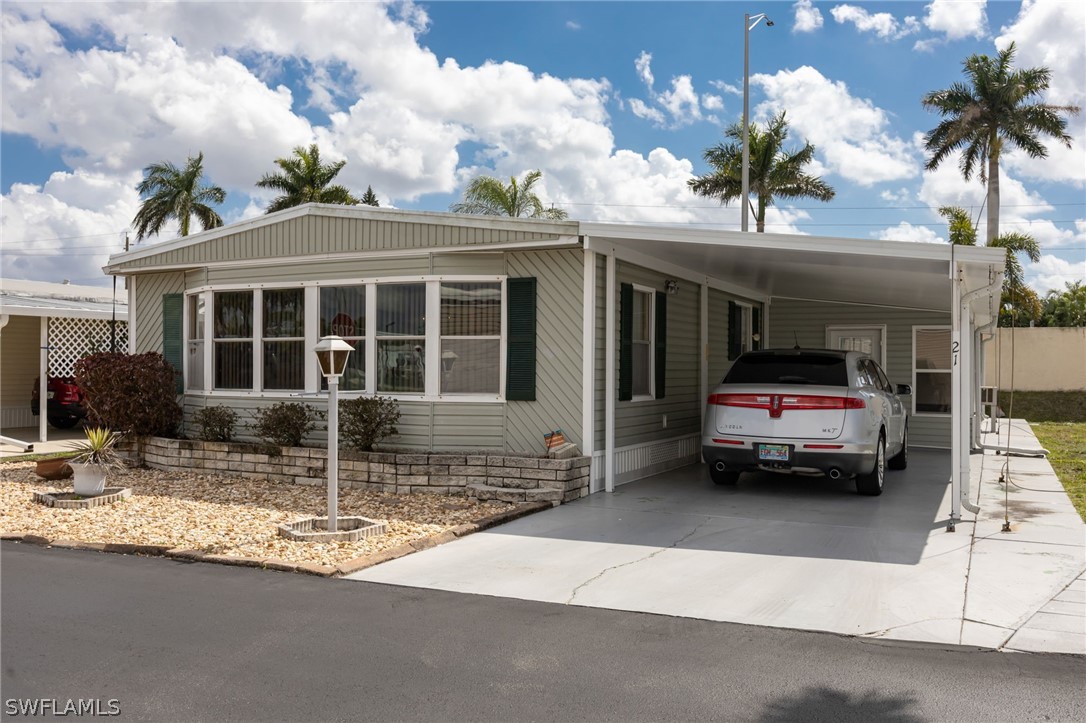 2 bed home in Naples