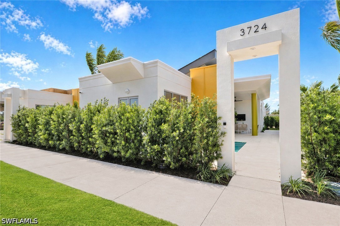3 bed home in Naples