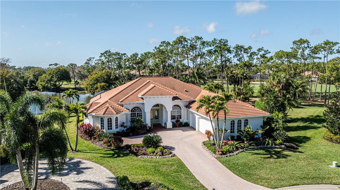 4 bed home in Estero