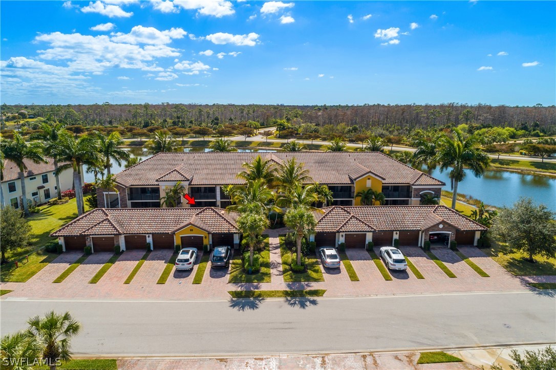 2 bed home in Naples