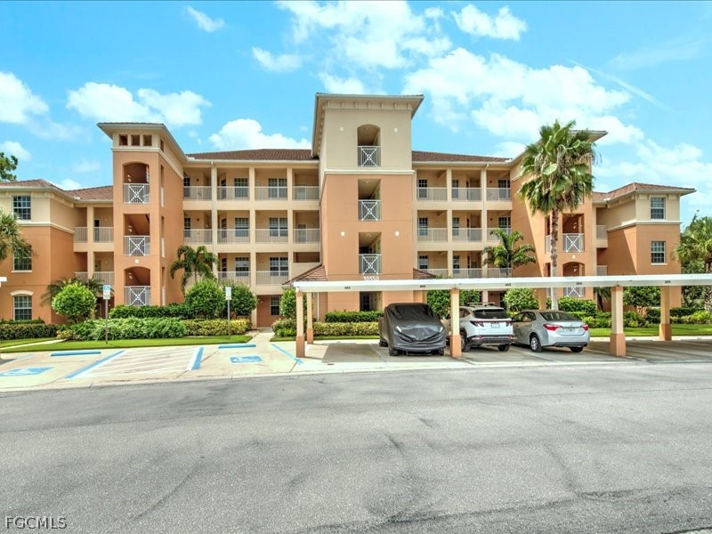 2 bed home in Fort Myers
