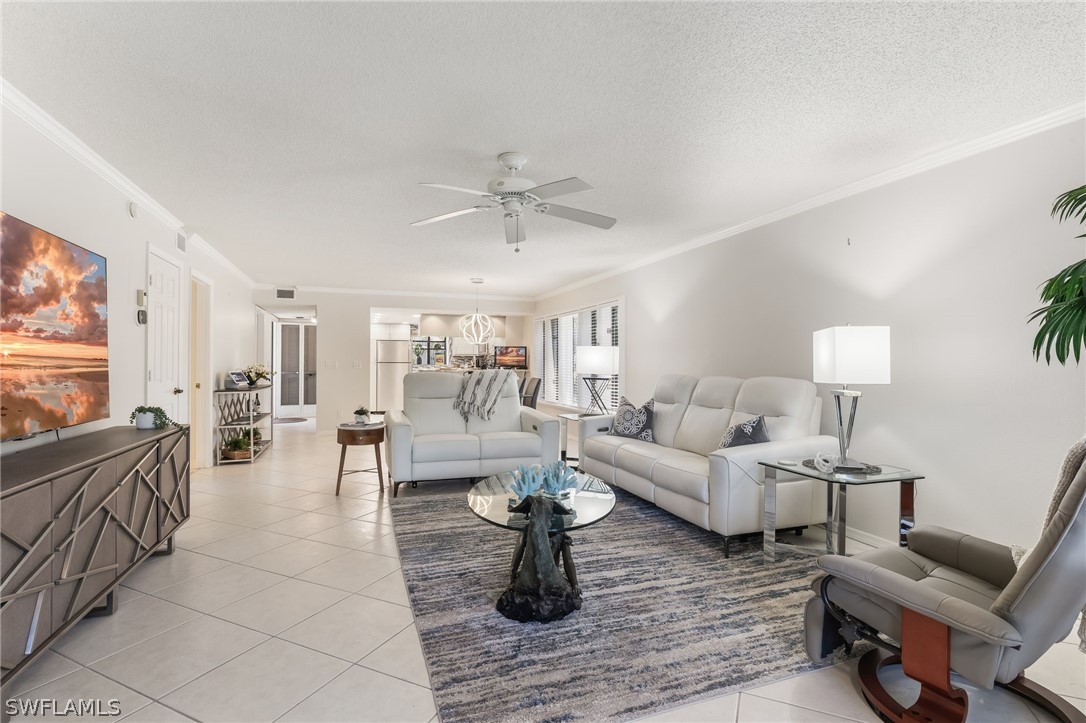 2 bed home in Naples