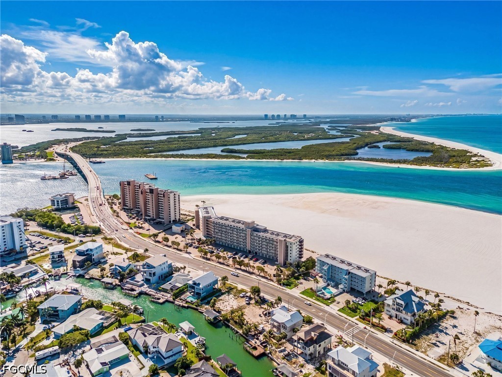 2 bed home in Fort Myers Beach