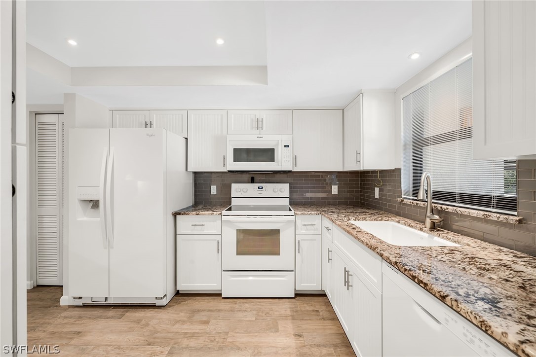 2 bed home in Naples