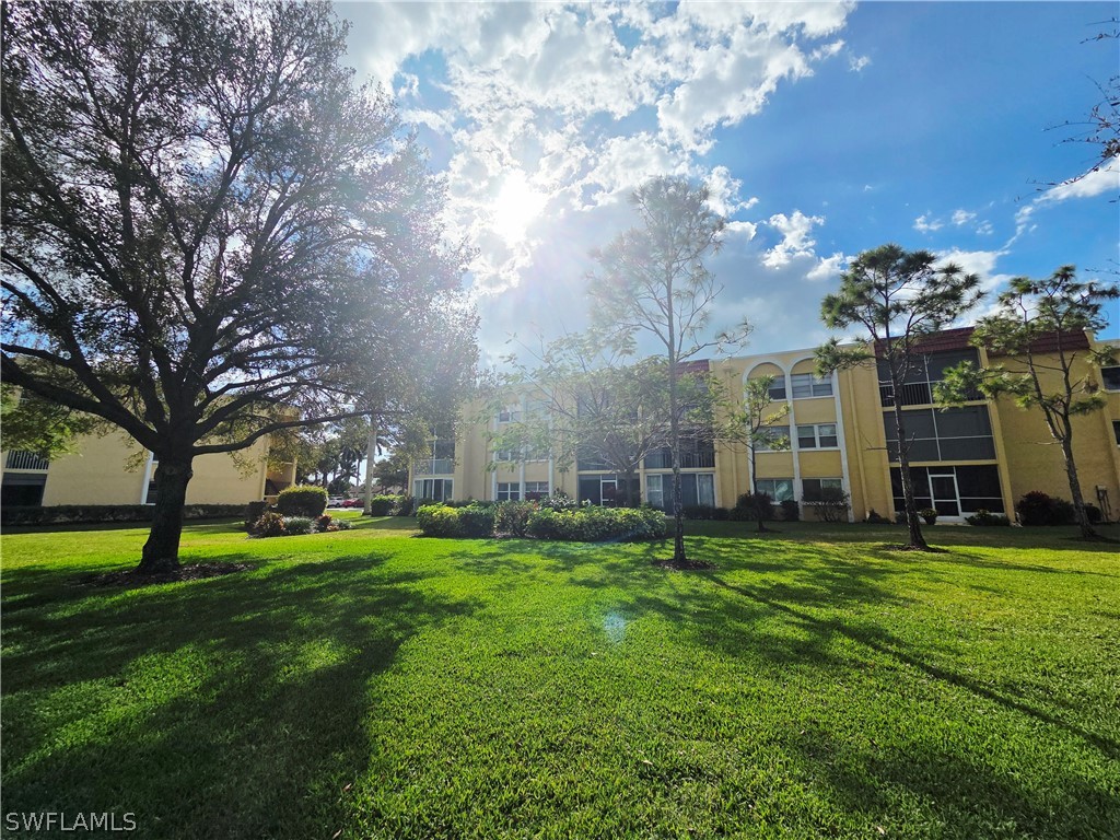 2 bed home in Naples