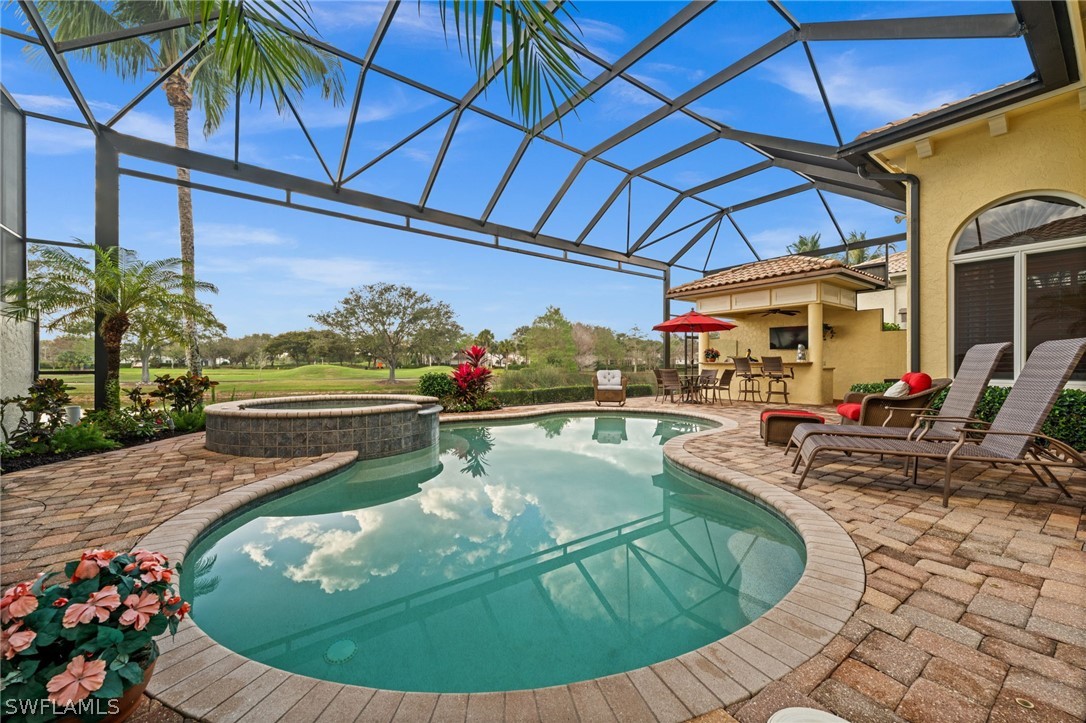 4 bed home in Naples