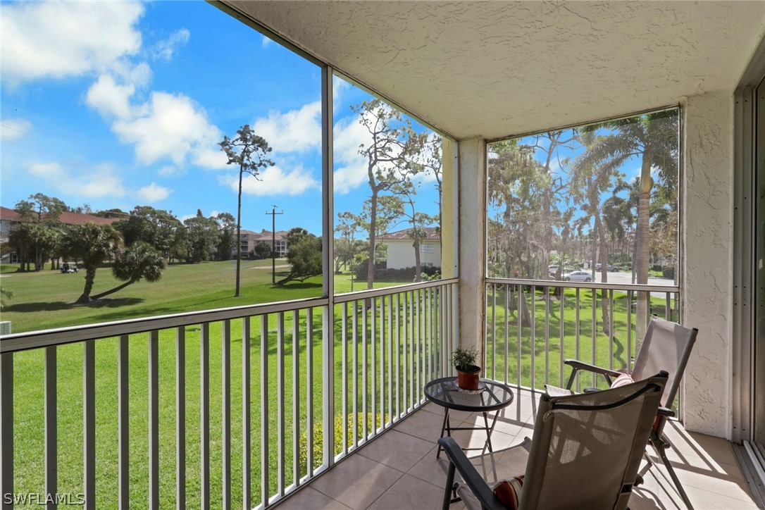 2 bed home in Naples