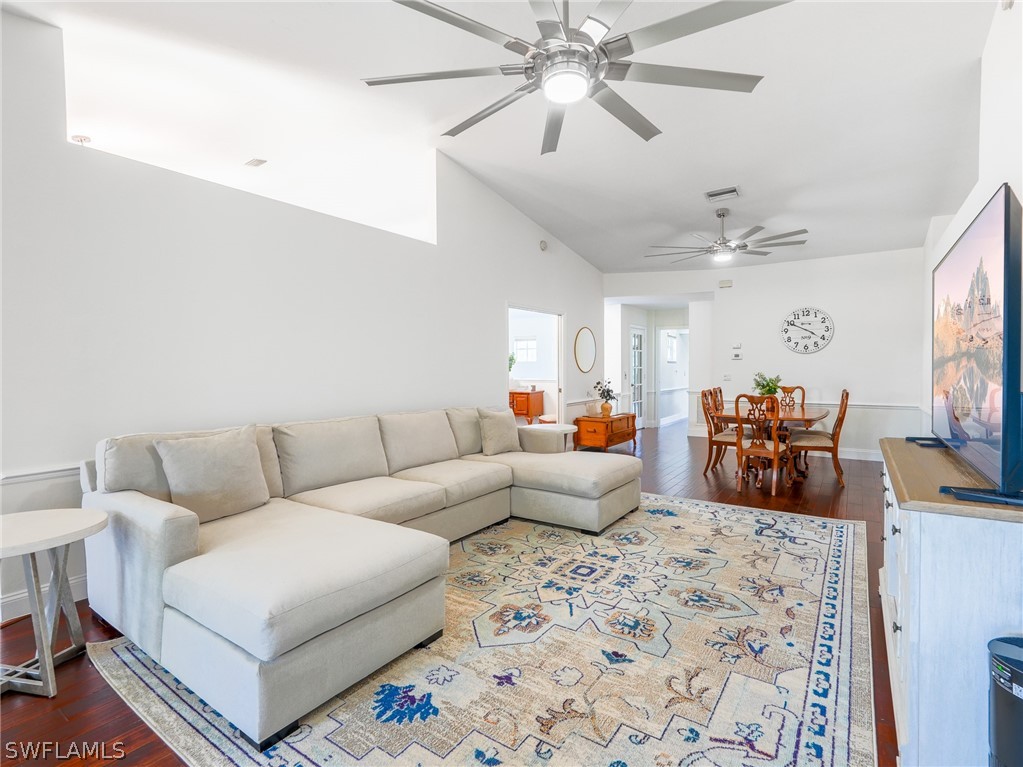 2 bed home in Naples