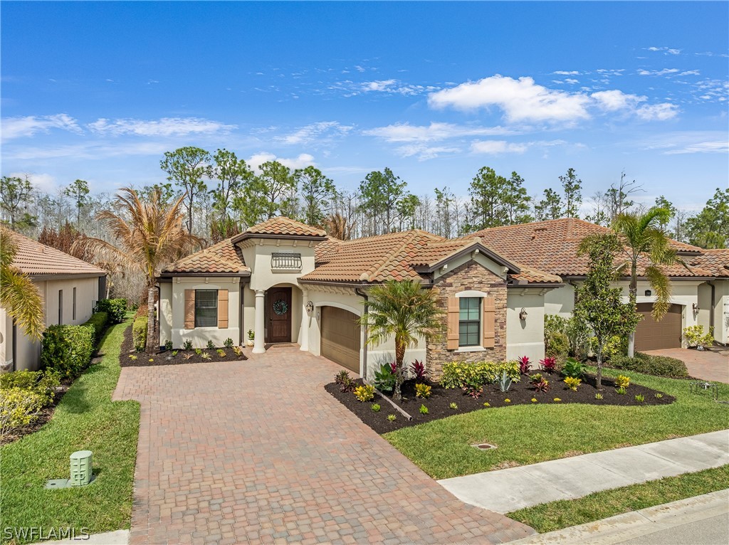 2 bed home in Bonita Springs