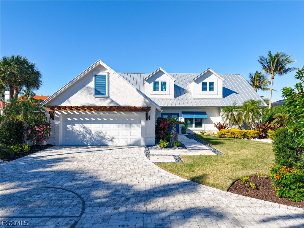 5 bed home in Sanibel