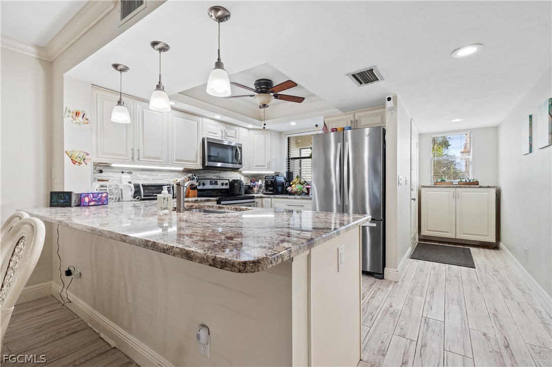 2 bed home in Fort Myers