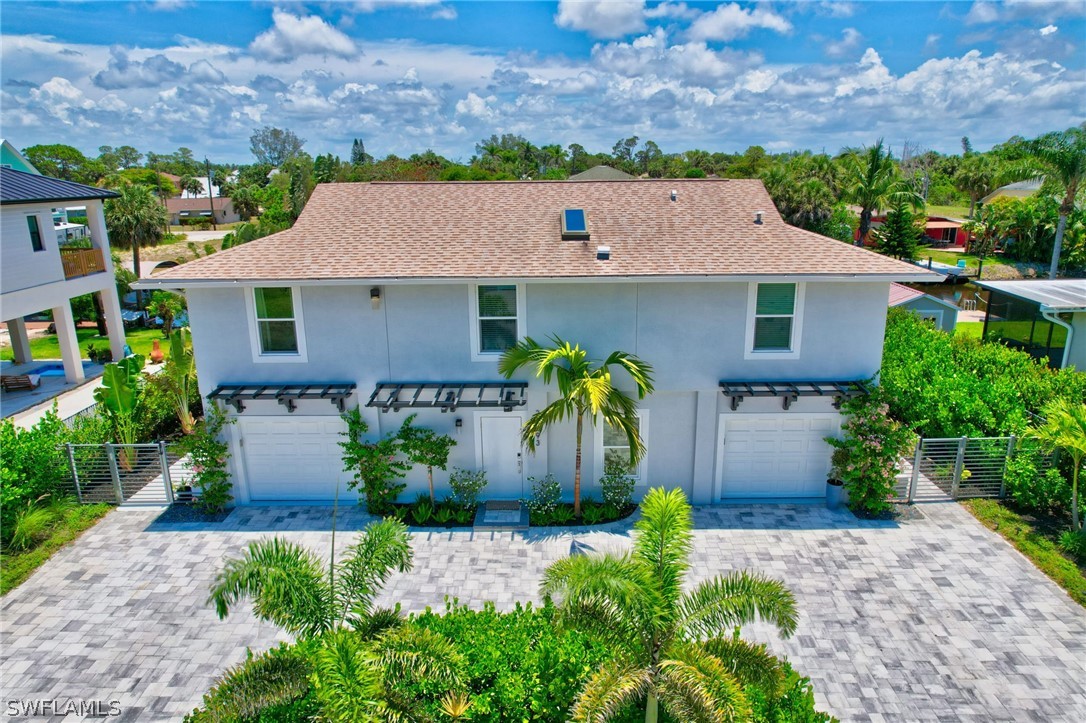 4 bed home in Bonita Springs
