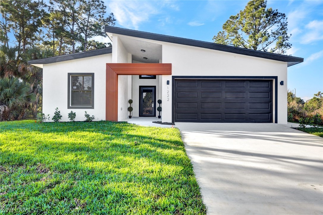 3 bed home in Lehigh Acres