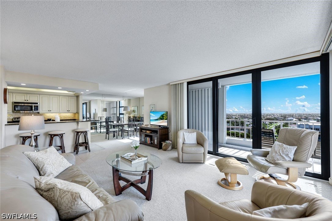 2 bed home in Marco Island