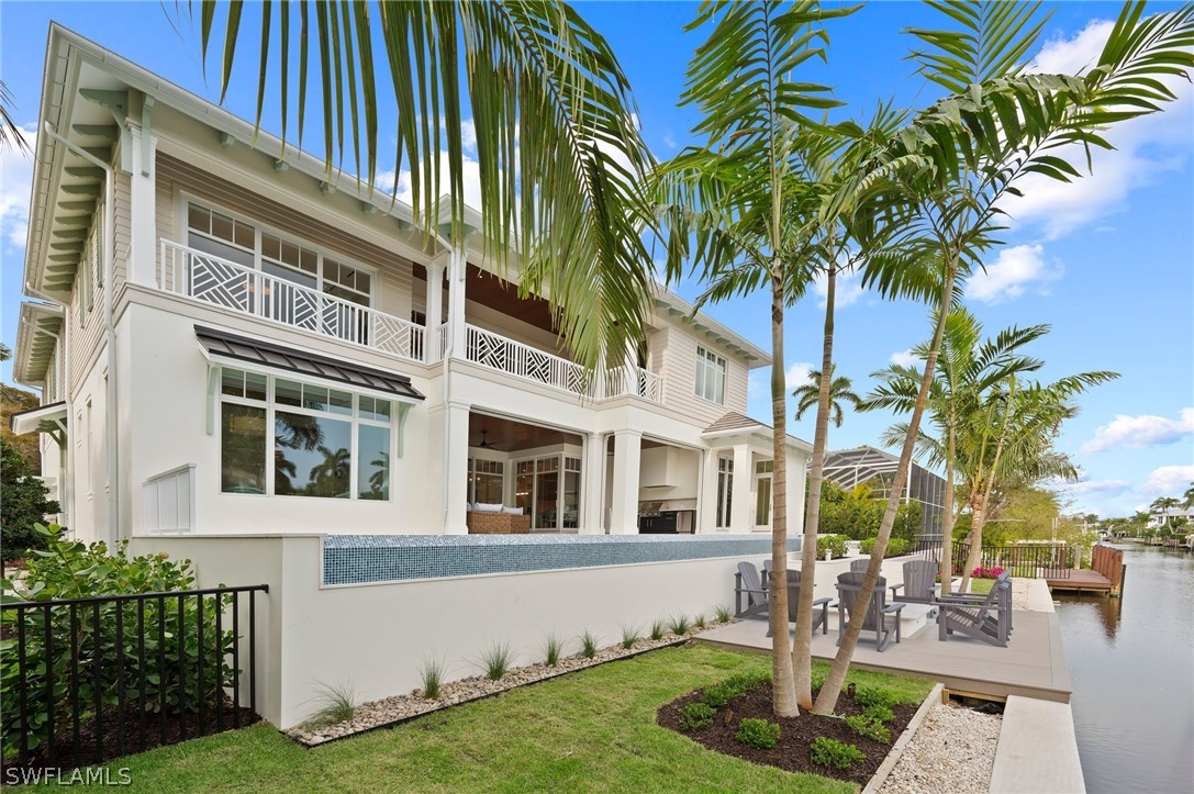 6 bed home in Naples