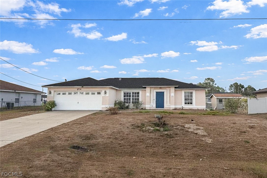 3 bed home in Lehigh Acres