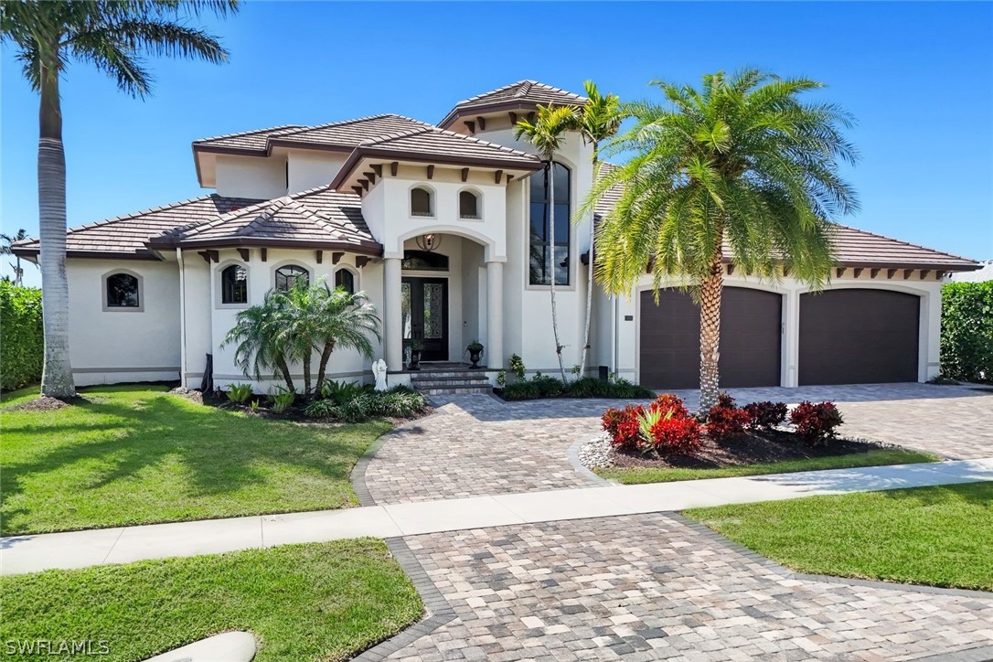 5 bed home in Marco Island