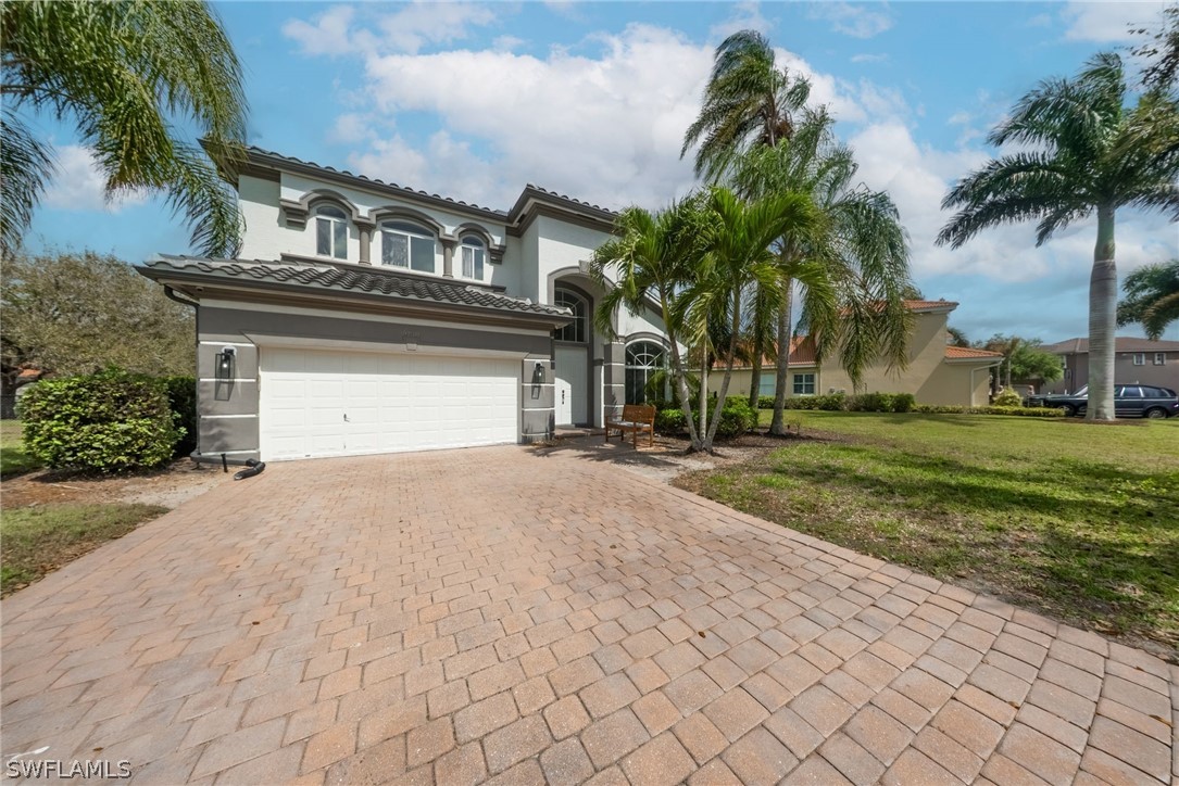 4 bed home in Estero
