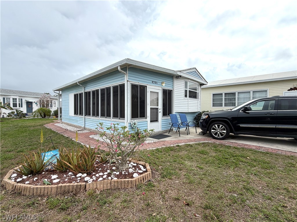 1 bed home in Estero