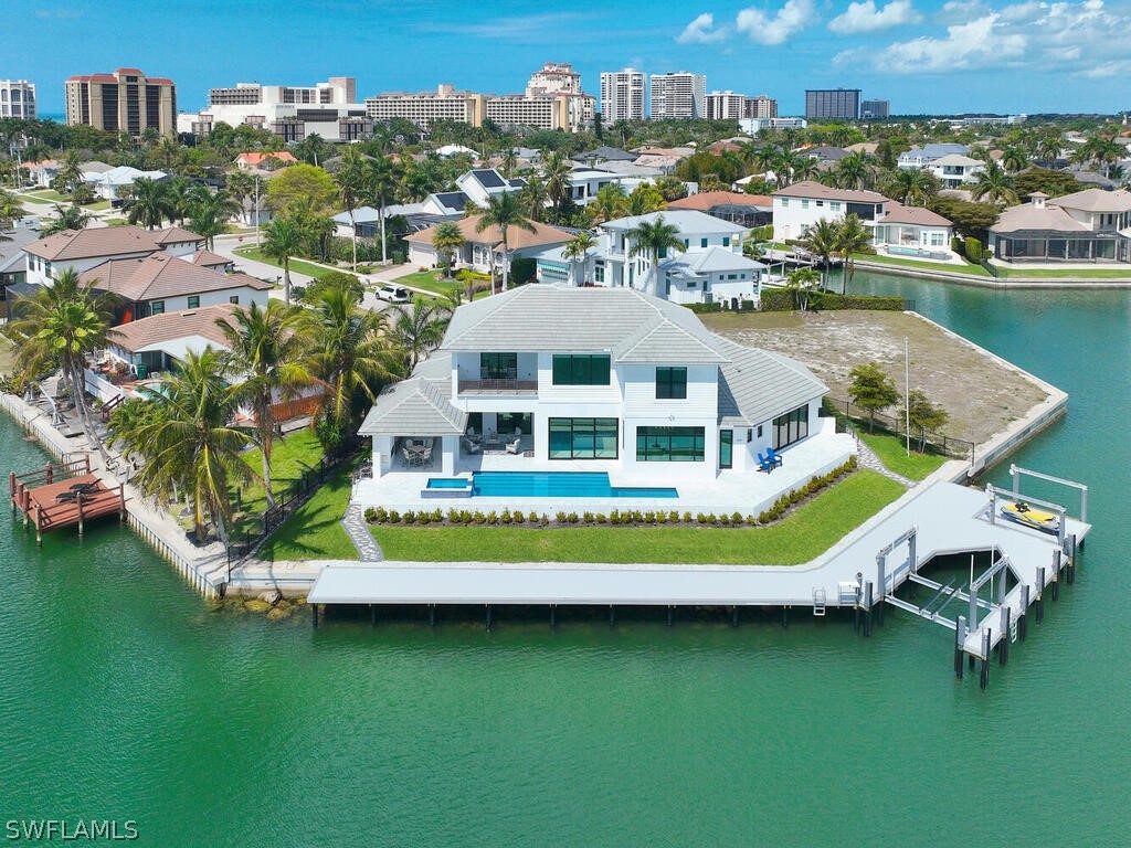 5 bed home in Marco Island