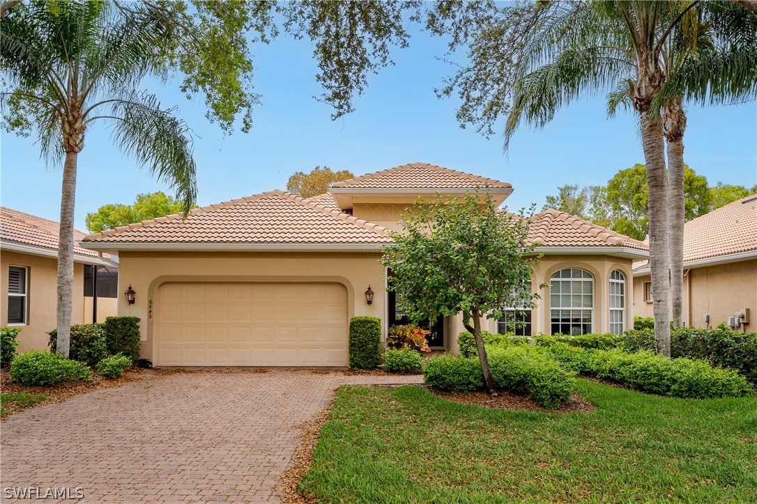 3 bed home in Naples