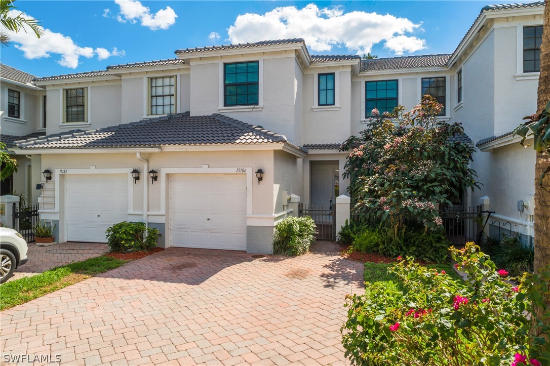3 bed home in Naples