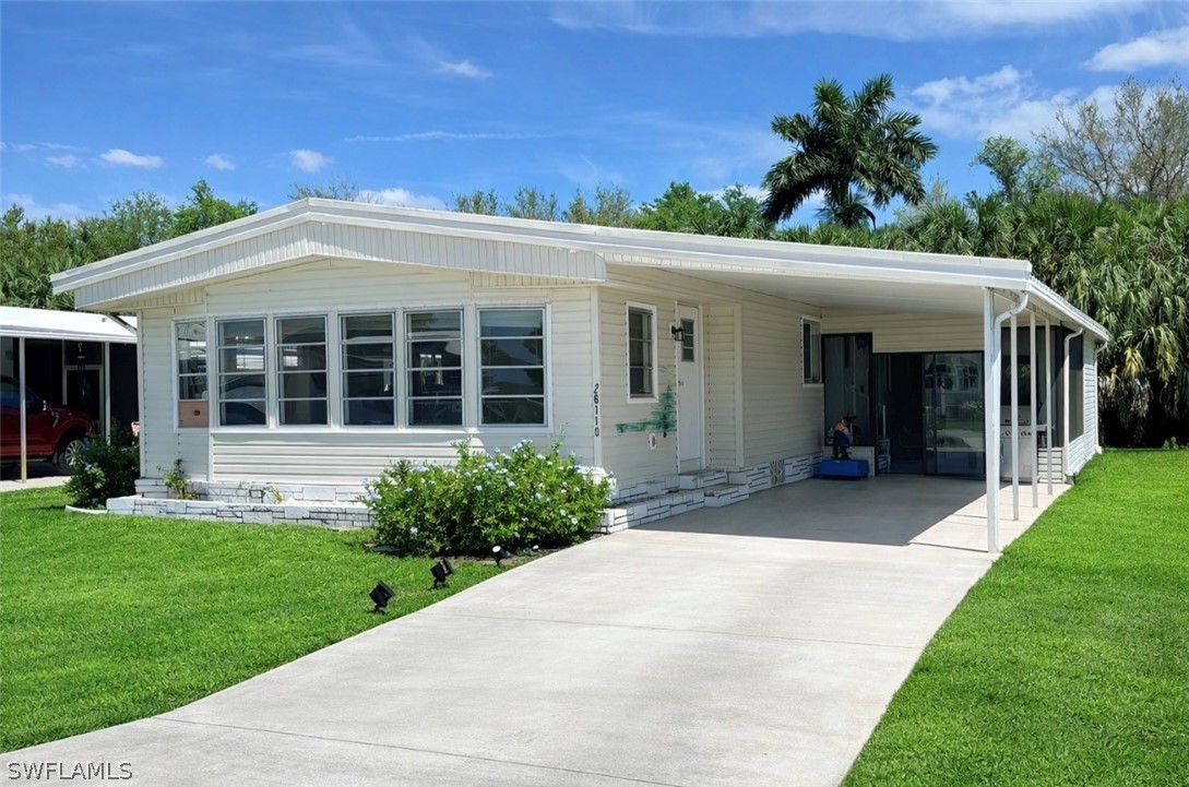 2 bed home in Bonita Springs