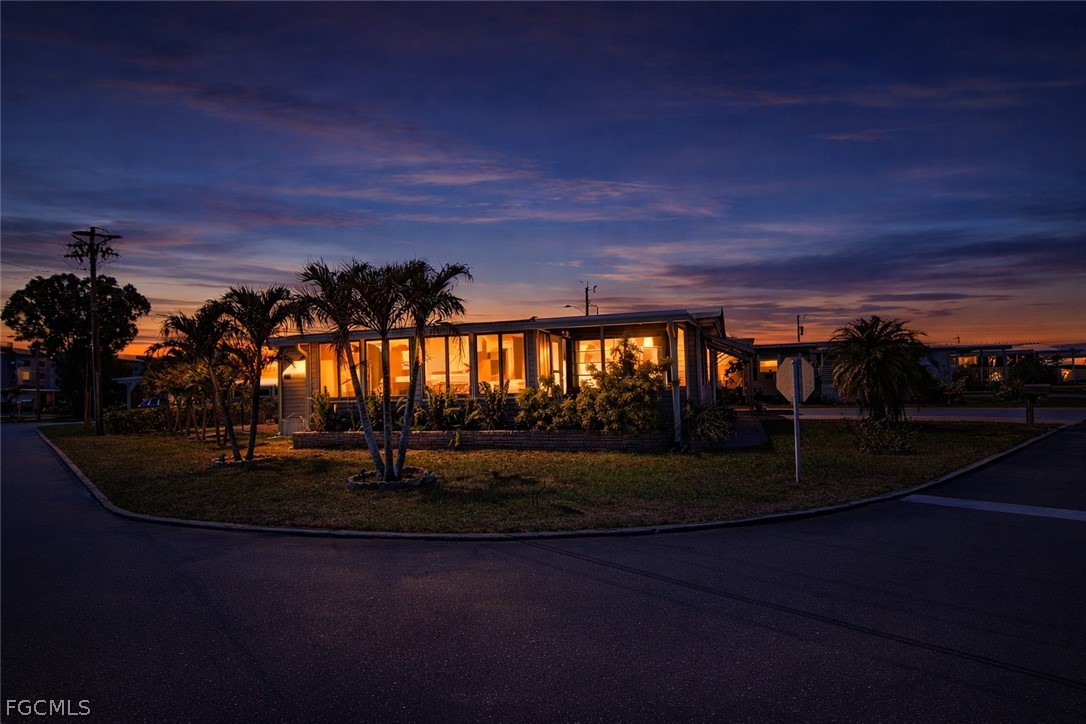 2 bed home in North Fort Myers