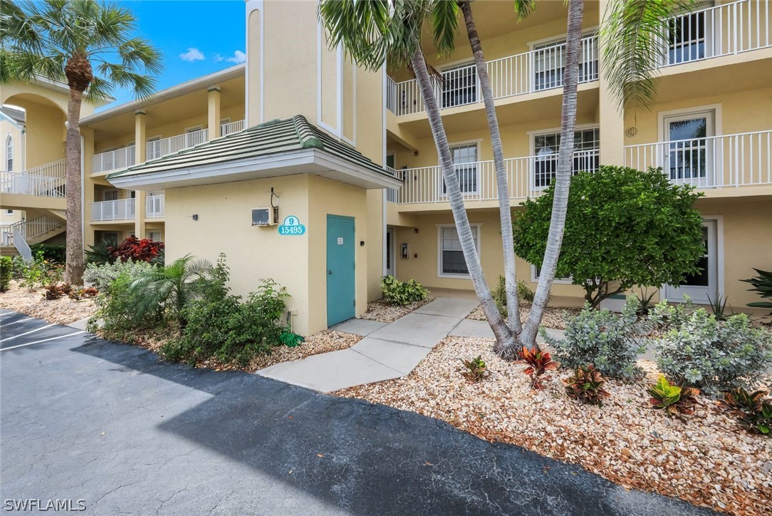 2 bed home in Naples