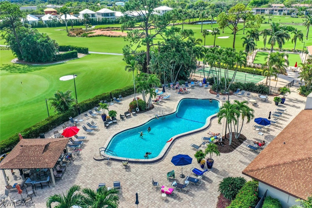 2 bed home in Naples