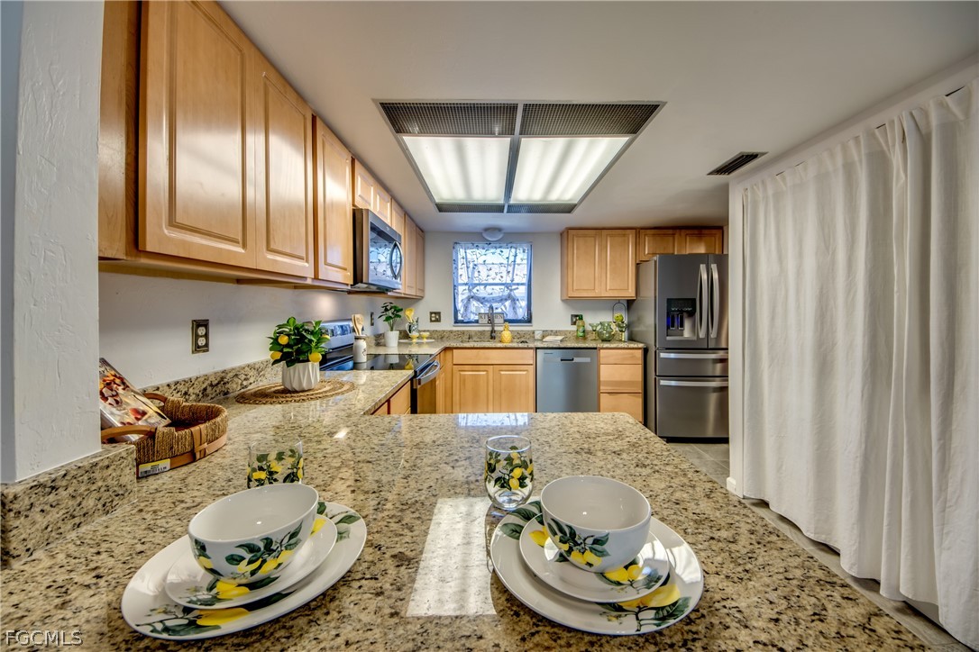 2 bed home in North Fort Myers