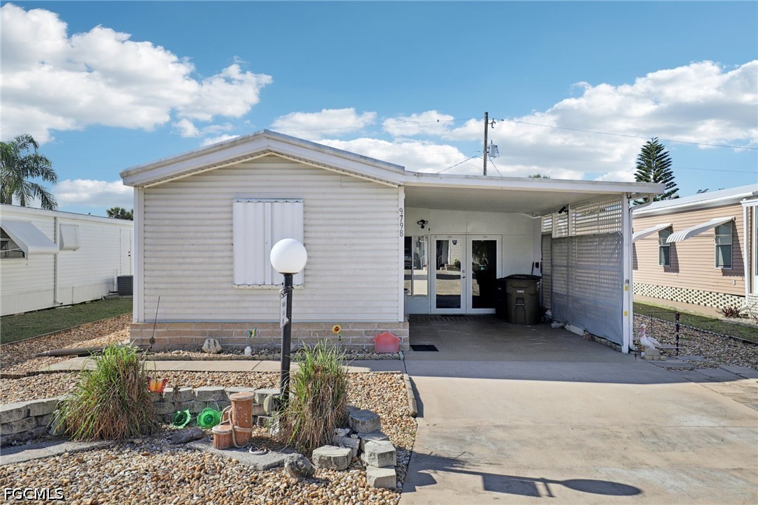 2 bed home in Fort Myers