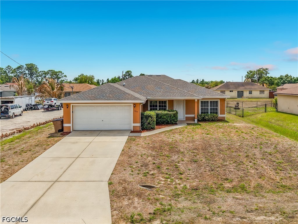 3 bed home in Lehigh Acres