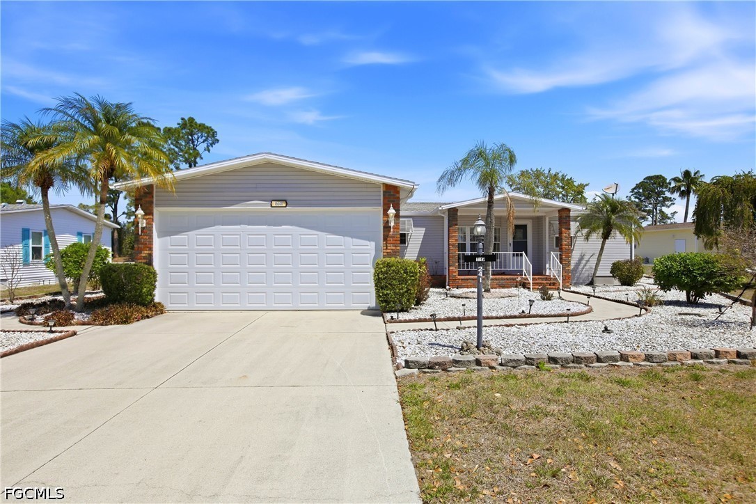 2 bed home in North Fort Myers