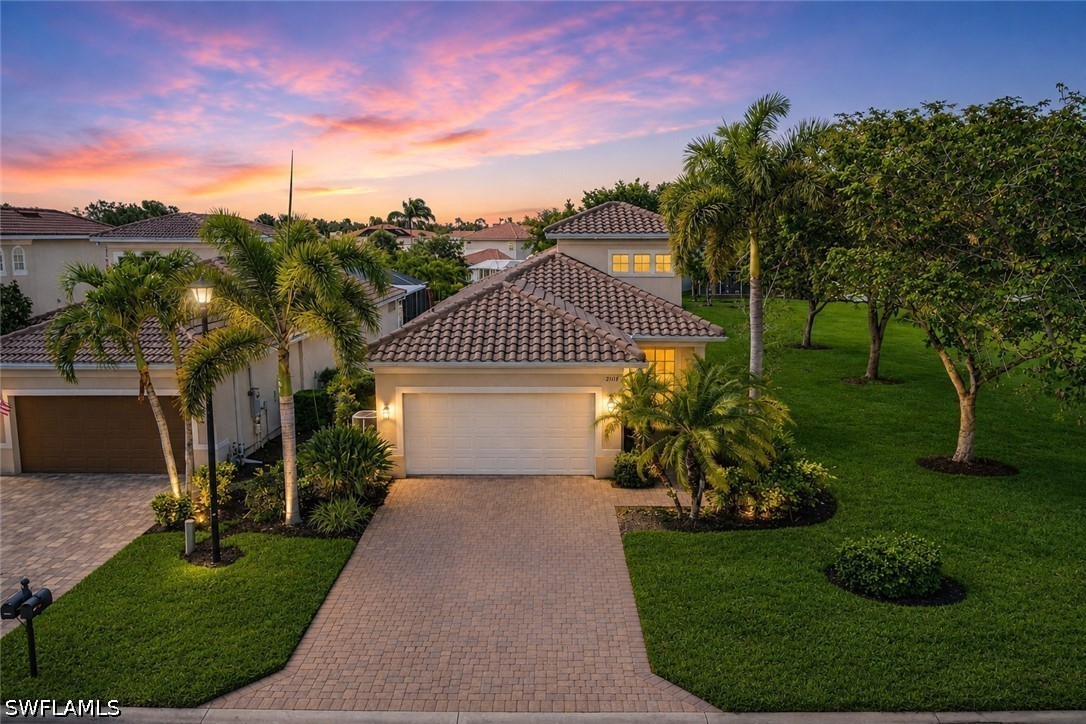 4 bed home in Estero