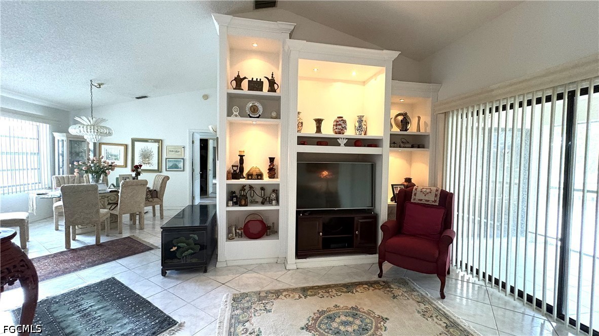2 bed home in Fort Myers