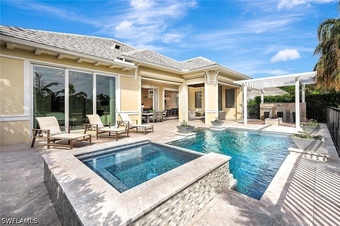 4 bed home in Naples