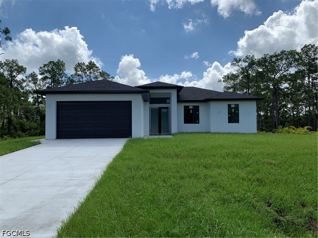 3 bed home in Lehigh Acres