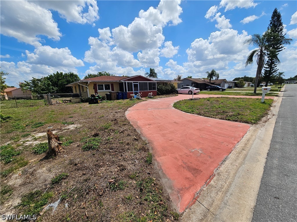 3 bed home in Lehigh Acres