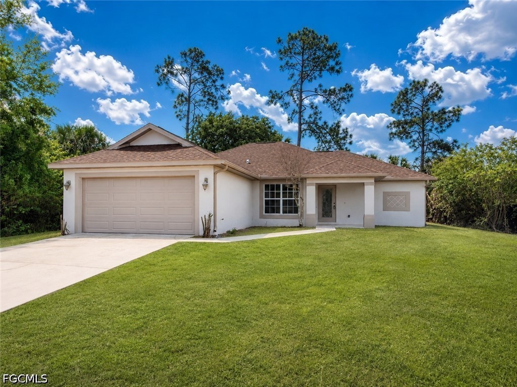 3 bed home in Lehigh Acres