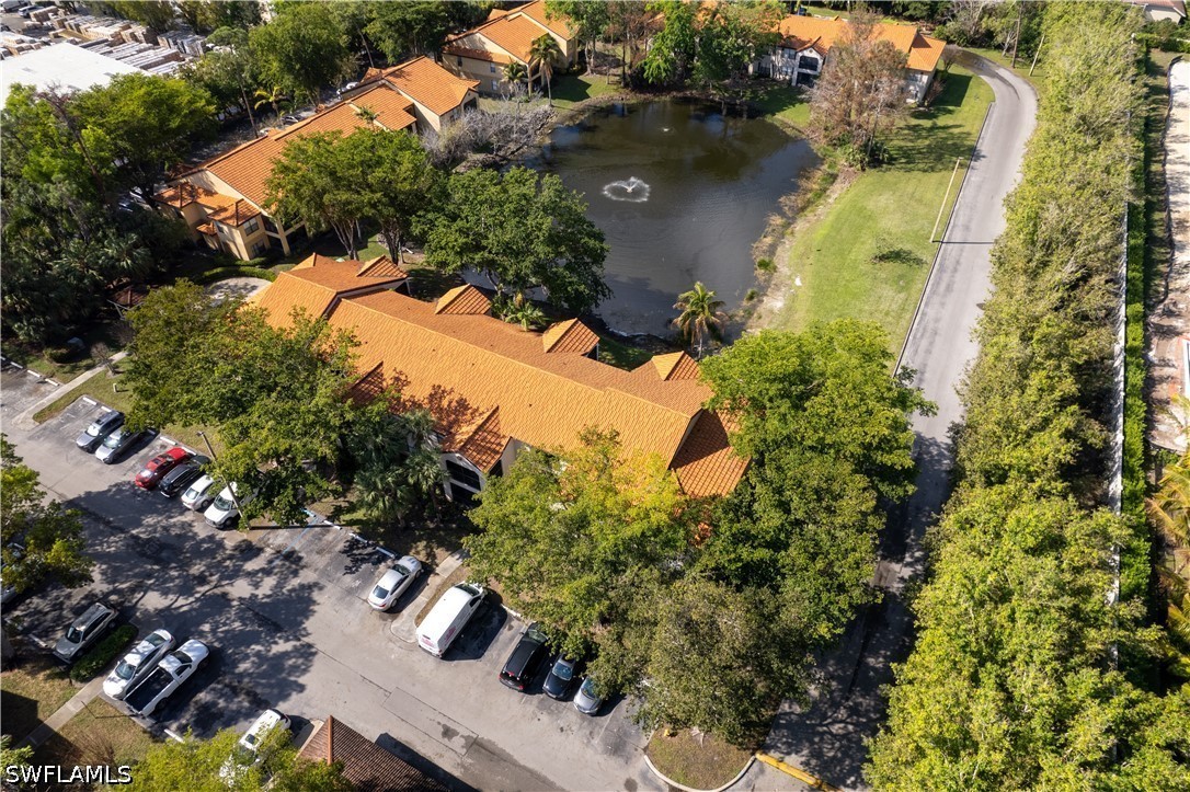 2 bed home in Naples