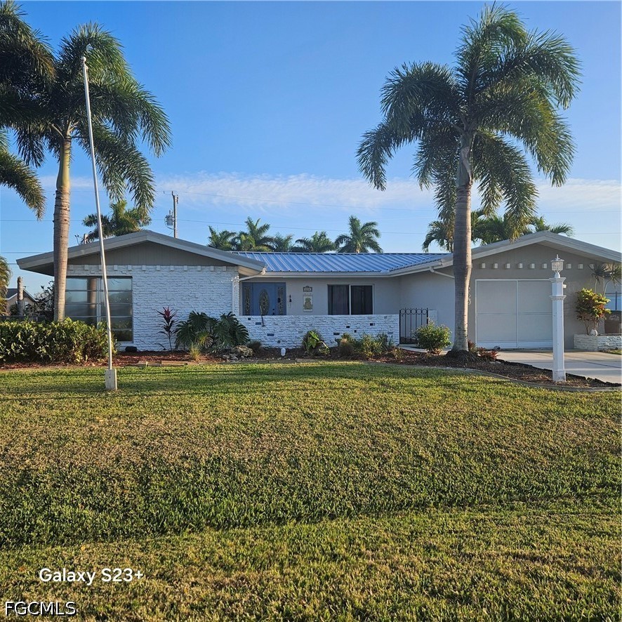2 bed home in Cape Coral