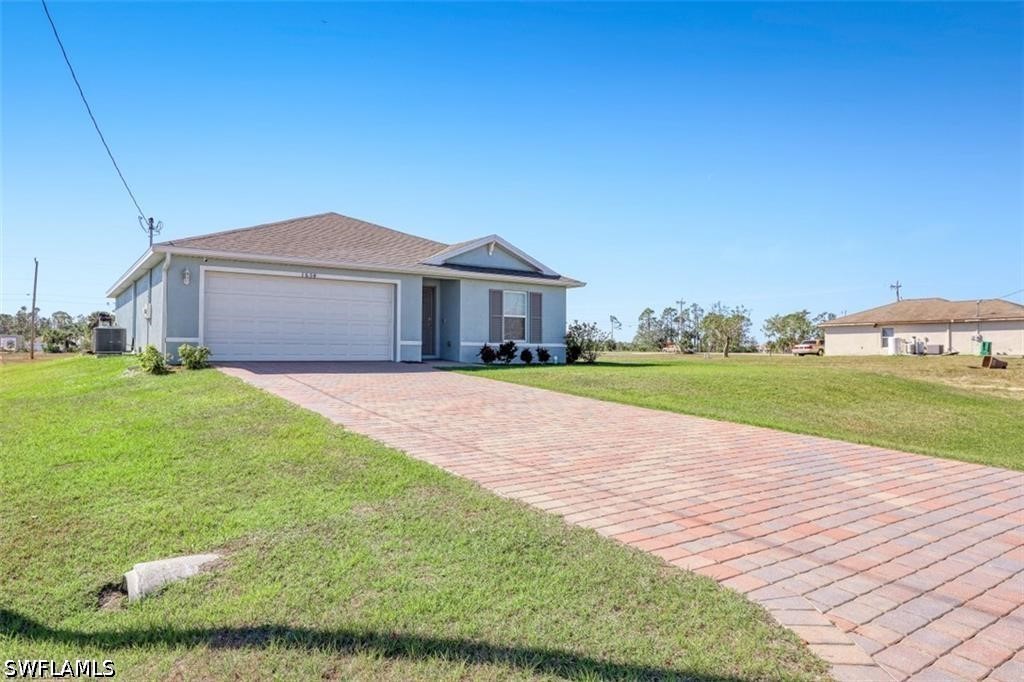 3 bed home in Cape Coral