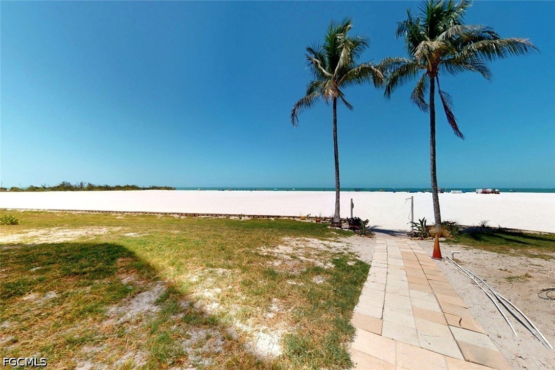 2 bed home in Fort Myers Beach