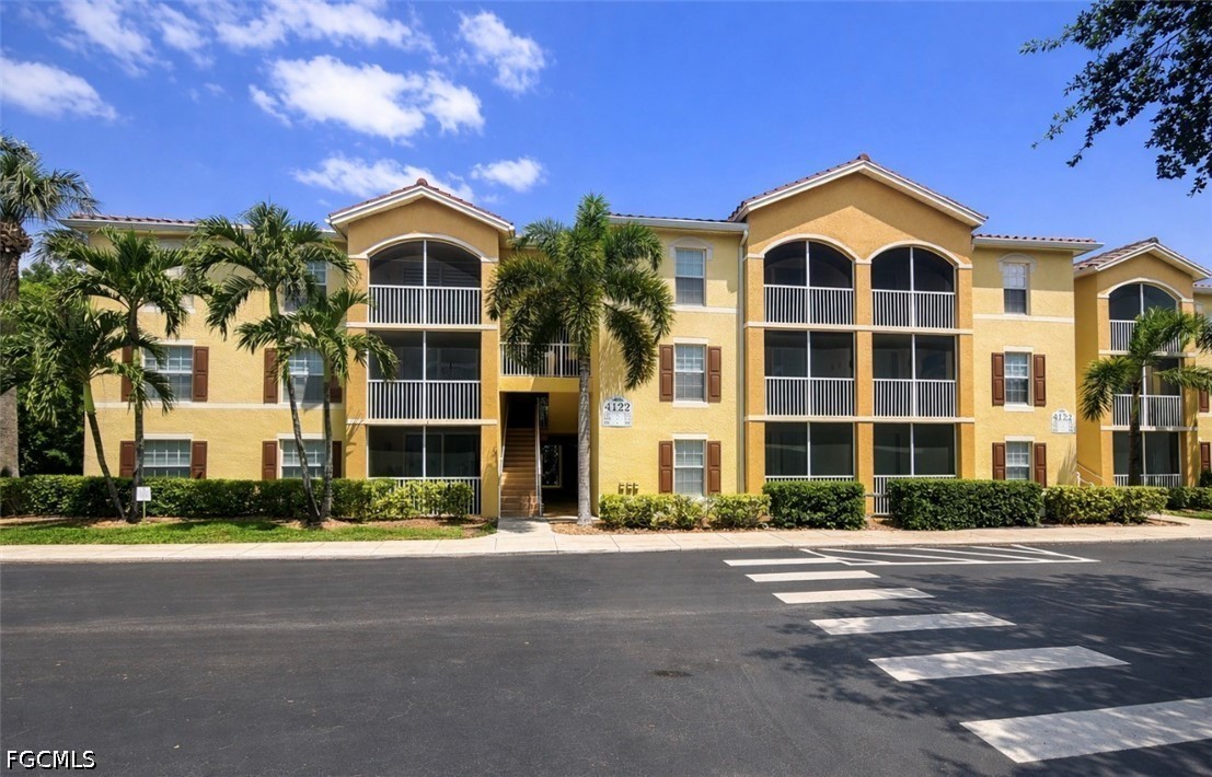 2 bed home in Fort Myers