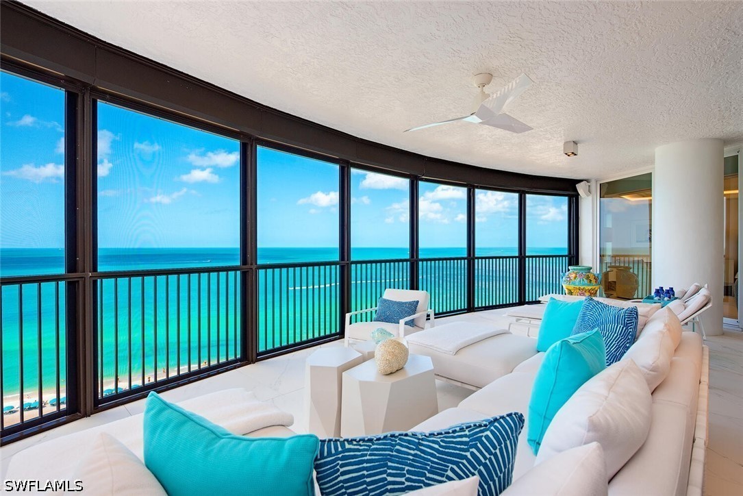 3 bed home in Naples
